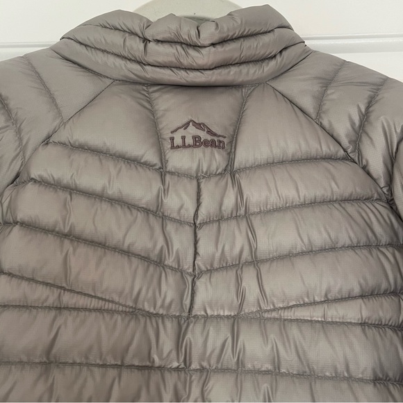 LL Bean Like New Packable Quilted Jacket - Picture 3 of 9